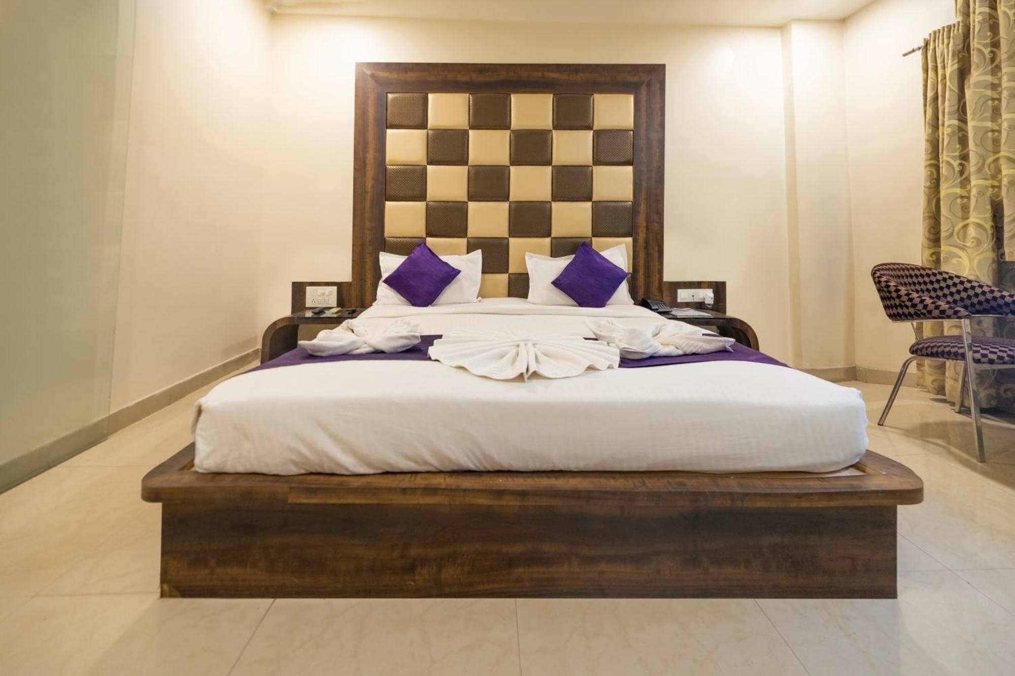 Sheetal International Hotel Raipur  Exterior photo